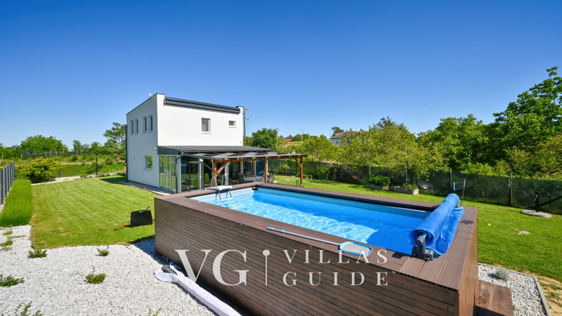 Villa Una