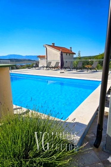 Holiday home Sparks- sea view villa with pool Piscina