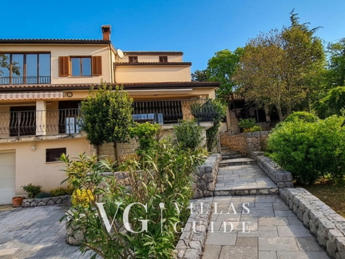 Holiday home Sparks- sea view villa with pool