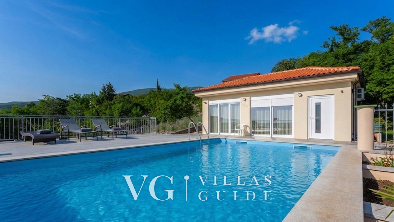 Holiday home Sparks- sea view villa with pool