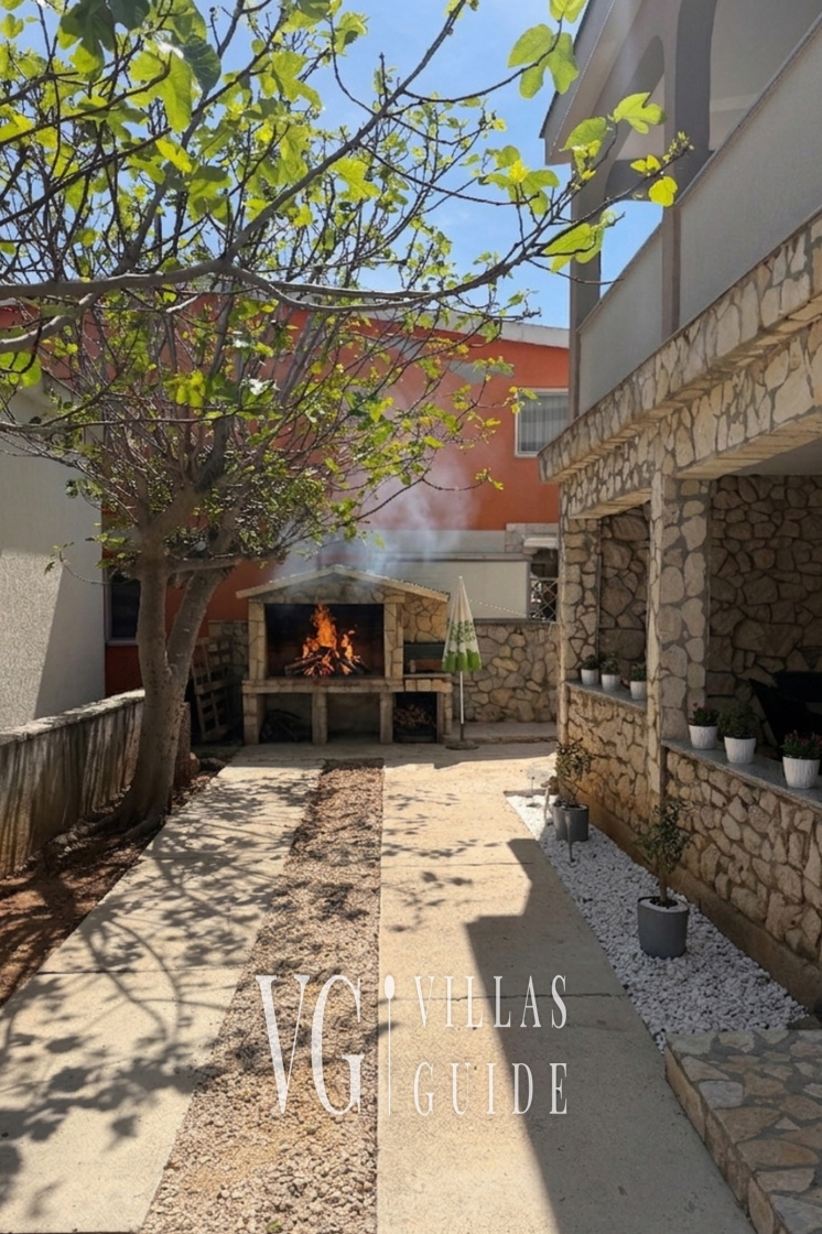 SeLaVir Beach Apartment