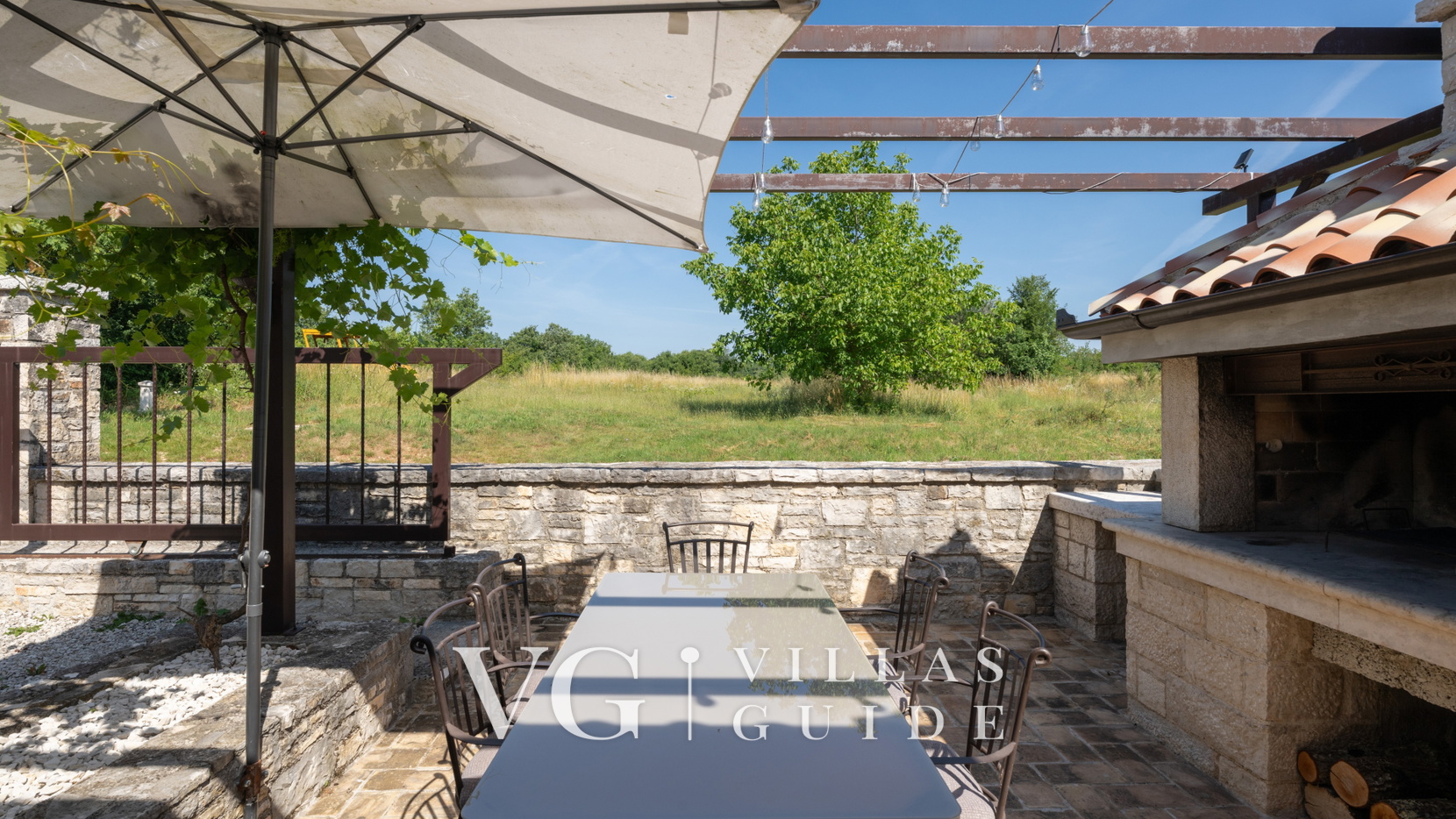 Villa Zebo – Rustic Stone House with Private Pool & Whirlpool Additional content