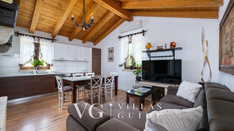 Villa Zebo – Rustic Stone House with Private Pool & Whirlpool