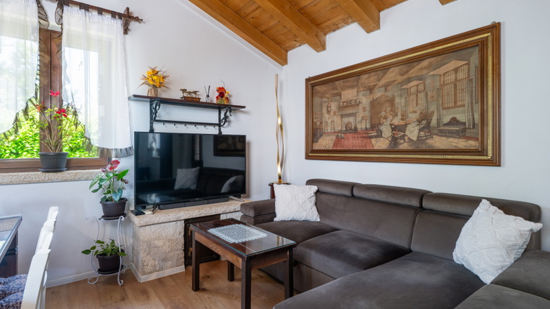 Villa Zebo – Rustic Stone House with Private Pool & Whirlpool