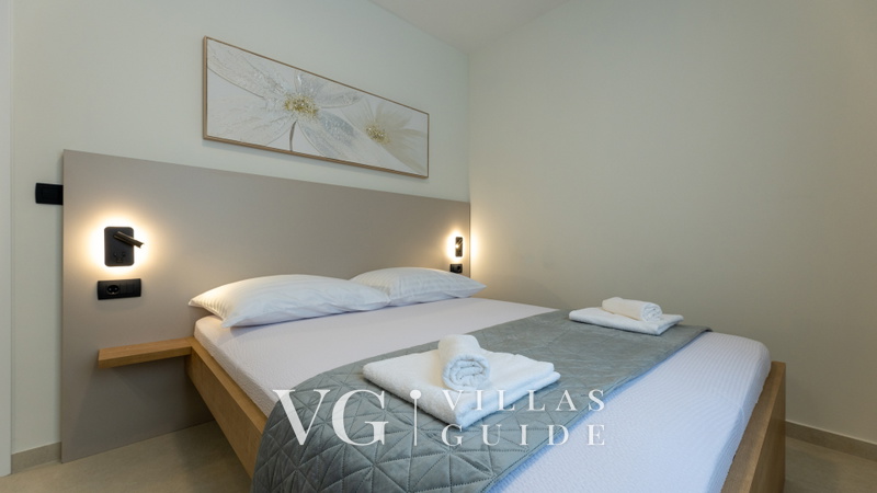Villa Sunset Blace Bedroom