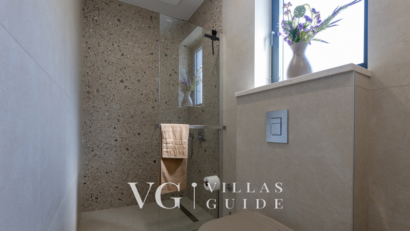 Villa Sunset Blace Bathroom