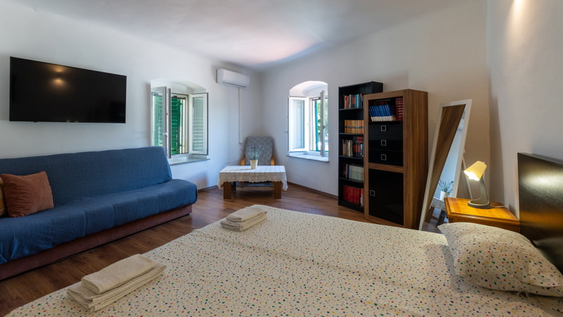 House Antonia