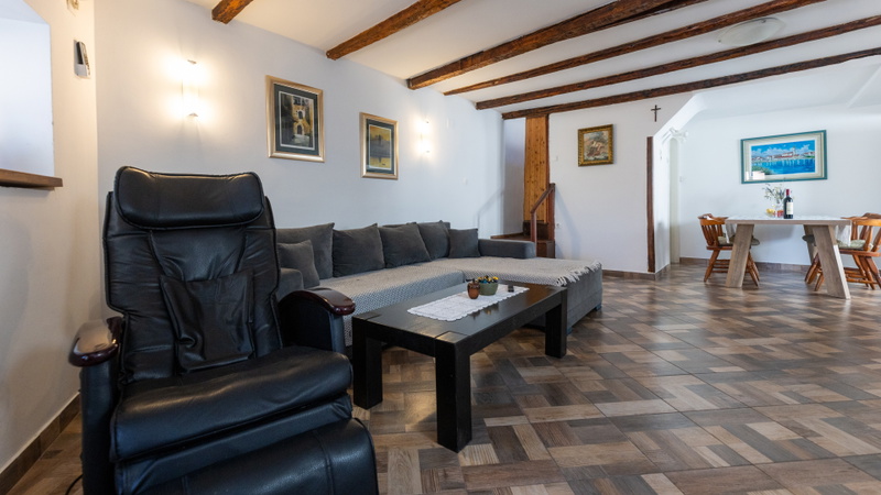 House Antonia