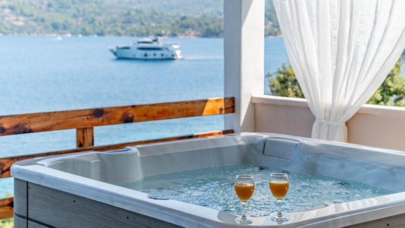 Villa Silencia with Whirlpool