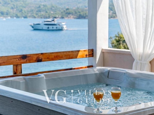 Villa Silencia with Whirlpool