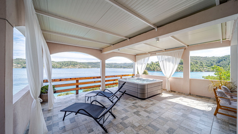 Villa Silencia with Whirlpool