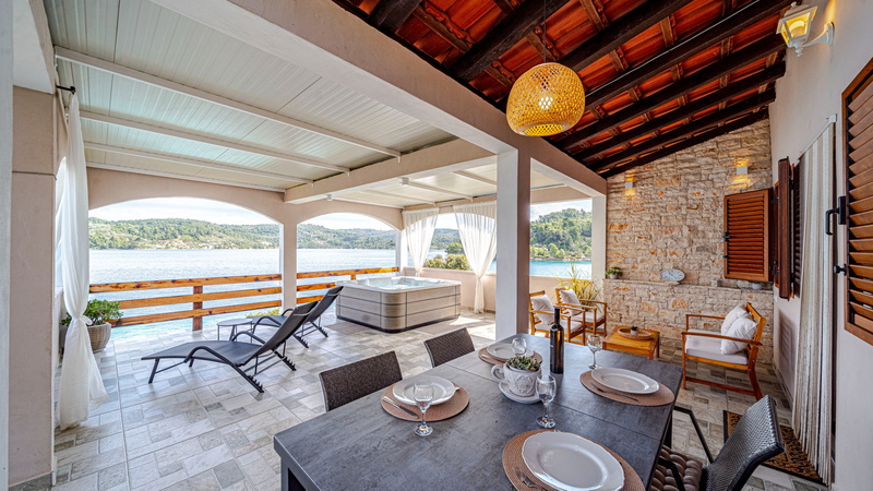 Villa Silencia with Whirlpool