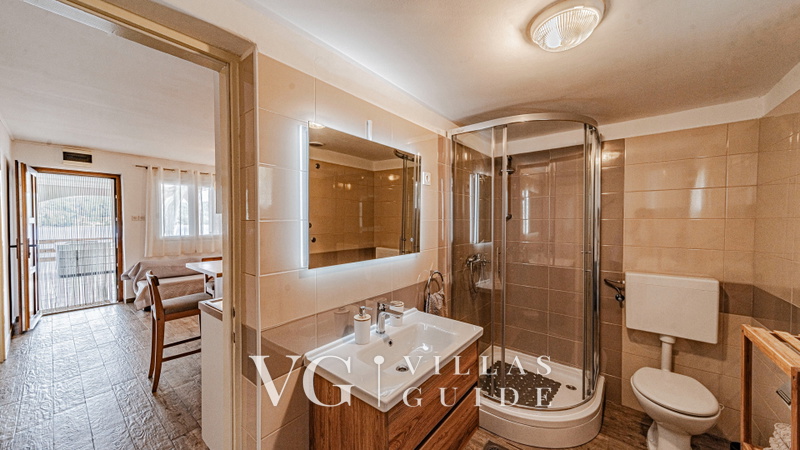 Villa Silencia with Whirlpool Kupaonica