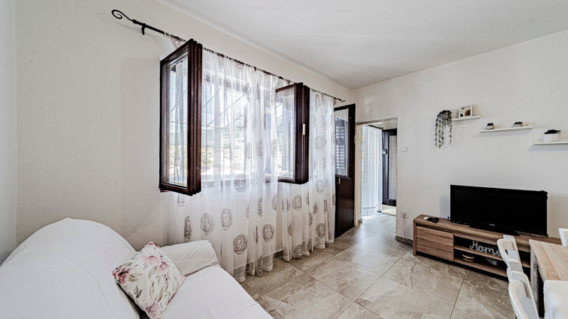 House Ana
