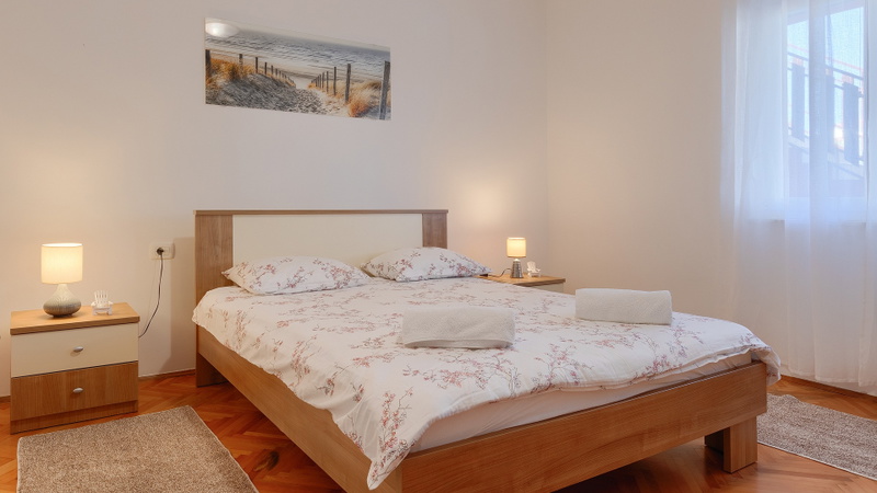 Apartman Josip - Pool, Garden & Kids Fun