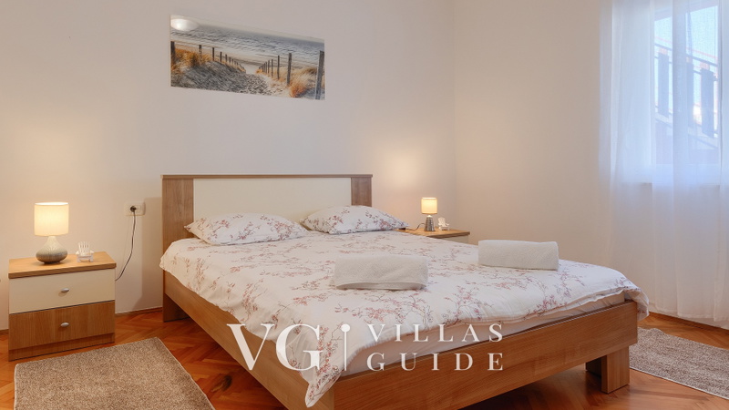 Apartman Josip - Pool, Garden & Kids Fun