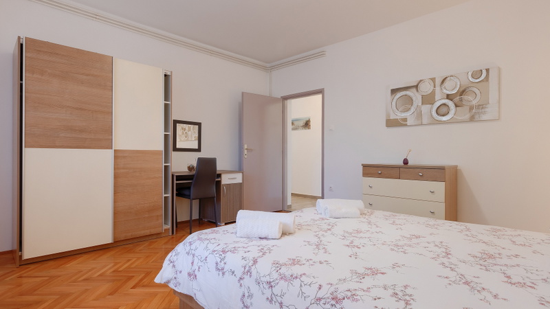 Apartman Josip - Pool, Garden & Kids Fun