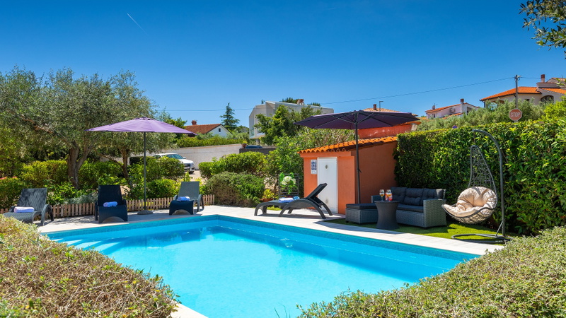 Apartman Josip - Pool, Garden & Kids Fun