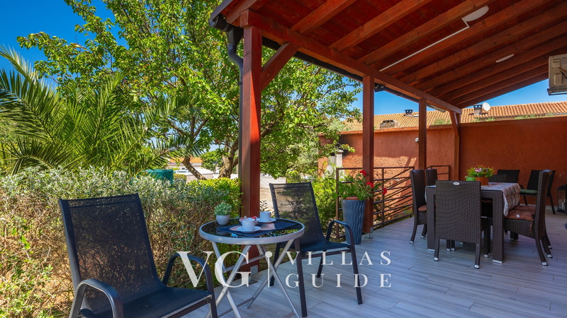 Apartman Josip - Pool, Garden & Kids Fun