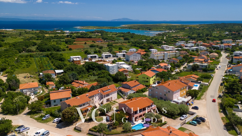 Apartman Josip - Pool, Garden & Kids Fun