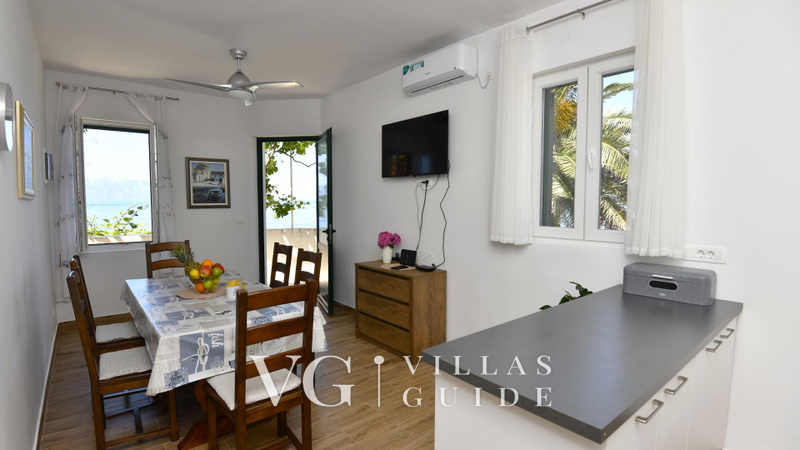 Apartman Maria - directly on the beach