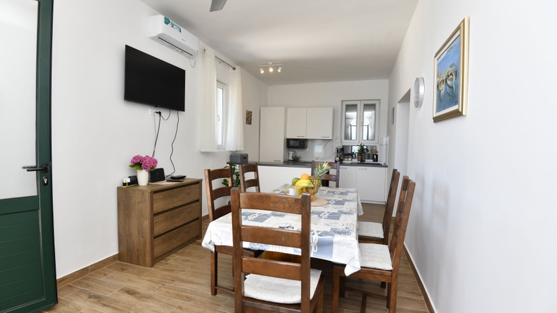 Apartman Maria - directly on the beach