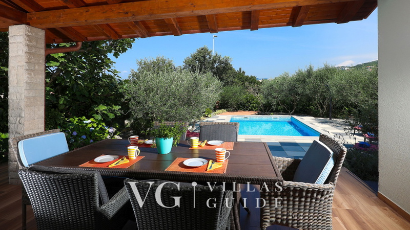 Villa Kostrena in a green oasis