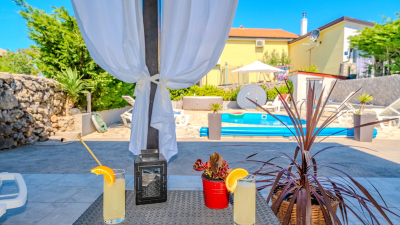 Holiday home Cherry pool Crikvenica