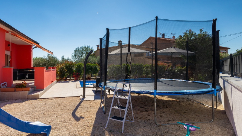 House Marčanac - Pool, Kids Fun & Family Activities