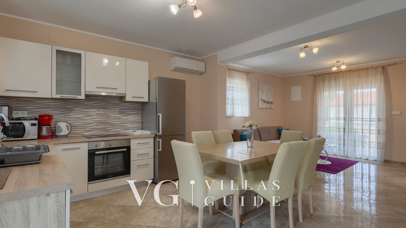 Villa Škarec 1 -Private Pool & Beach Within Walking Distance (10 min)