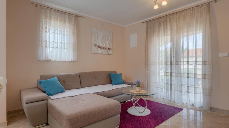 Villa Škarec 1 -Private Pool & Beach Within Walking Distance (10 min)