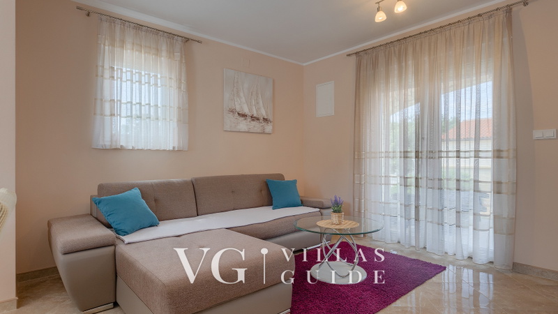 Villa Škarec 1 -Private Pool & Beach Within Walking Distance (10 min) Wohnzimmer