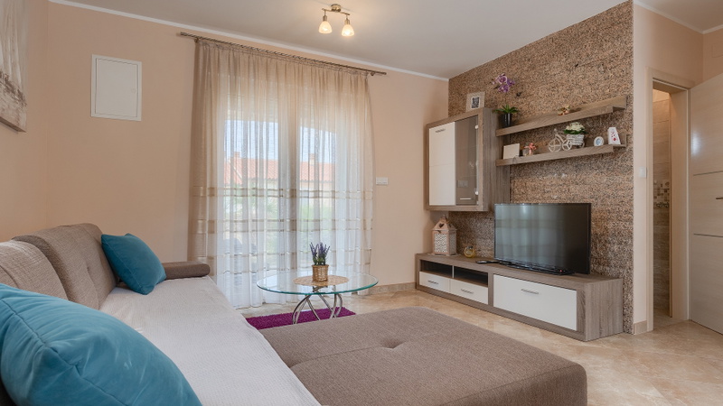 Villa Škarec 1 -Private Pool & Beach Within Walking Distance (10 min)