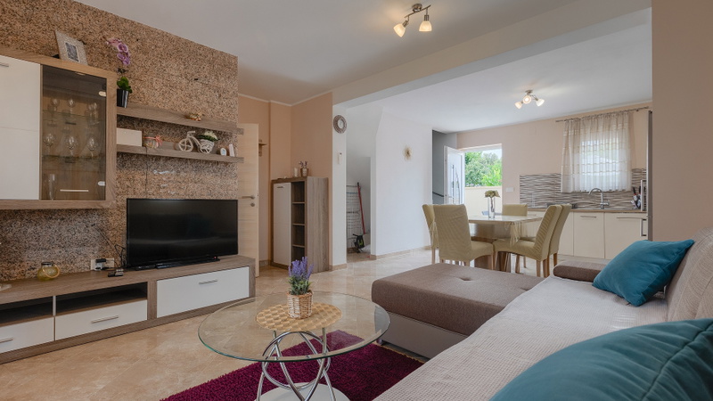 Villa Škarec 1 -Private Pool & Beach Within Walking Distance (10 min)