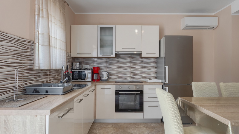 Villa Škarec 1 -Private Pool & Beach Within Walking Distance (10 min)