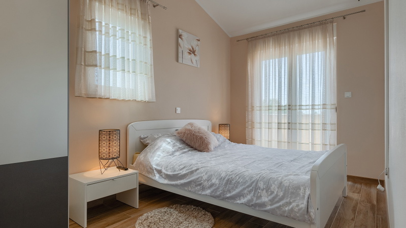 Villa Škarec 1 -Private Pool & Beach Within Walking Distance (10 min)