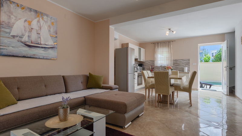 Villa Škarec 1 -Private Pool & Beach Within Walking Distance (10 min)