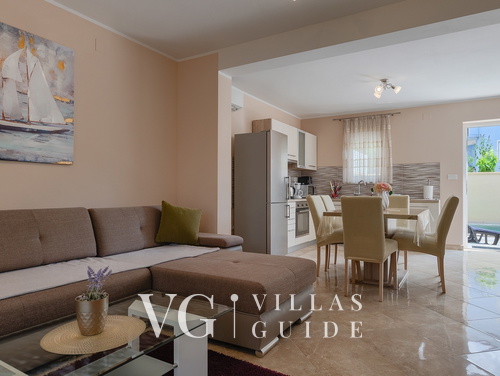 Villa Škarec 1 -Private Pool & Beach Within Walking Distance (10 min)