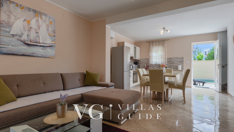 Villa Škarec 1 -Private Pool & Beach Within Walking Distance (10 min)