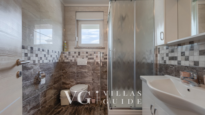 Villa Škarec 1 -Private Pool & Beach Within Walking Distance (10 min) Badezimmer