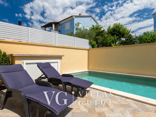 Villa Škarec 1 -Private Pool & Beach Within Walking Distance (10 min)