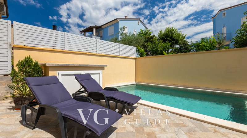 Villa Škarec 1 -Private Pool & Beach Within Walking Distance (10 min)