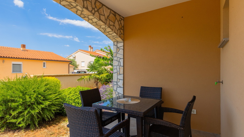 Villa Škarec 1 -Private Pool & Beach Within Walking Distance (10 min)
