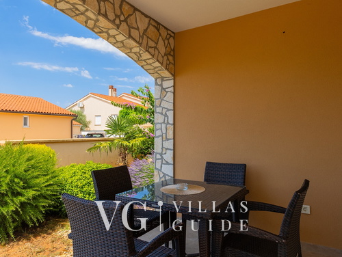 Villa Škarec 1 -Private Pool & Beach Within Walking Distance (10 min)