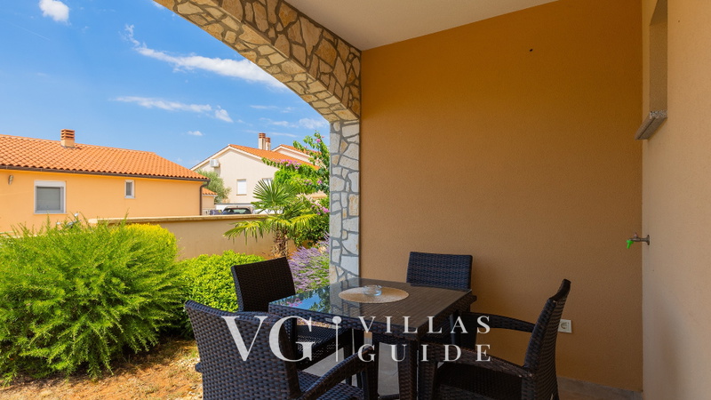 Villa Škarec 1 -Private Pool & Beach Within Walking Distance (10 min)