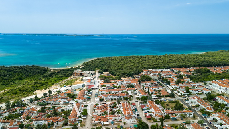 Villa Škarec 2 -Private Pool & Beach Within Walking Distance (10 min)