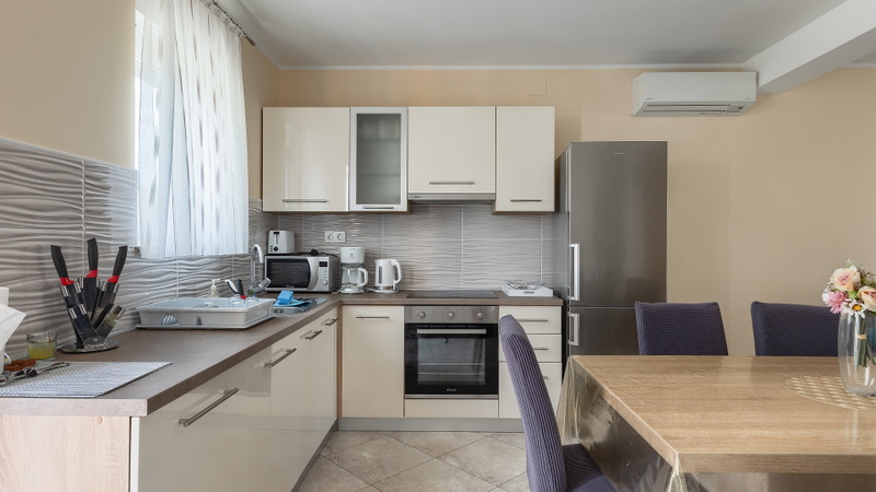 Villa Škarec 2 -Private Pool & Beach Within Walking Distance (10 min)