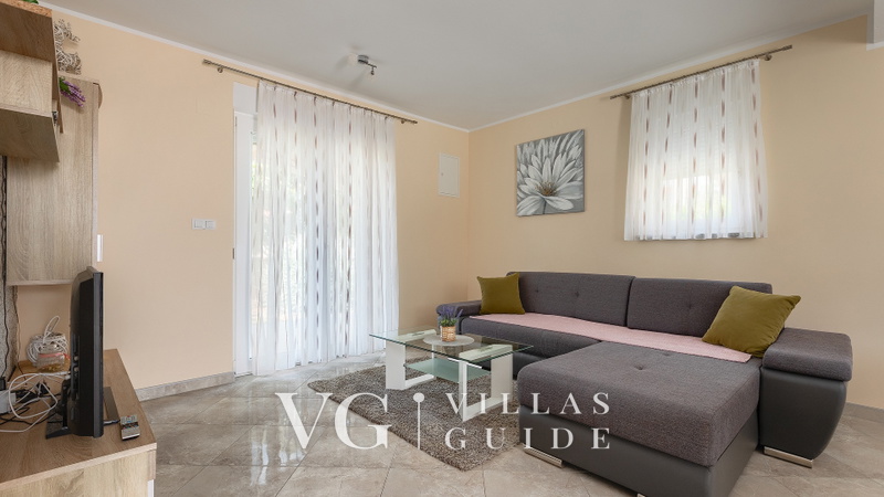 Villa Škarec 2 -Private Pool & Beach Within Walking Distance (10 min) Wohnzimmer