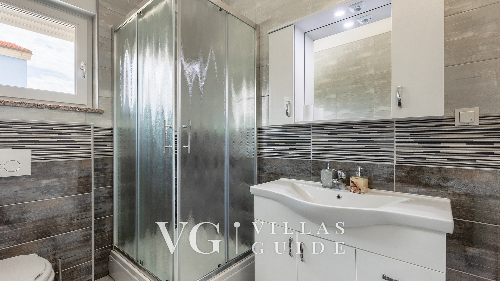 Villa Škarec 2 -Private Pool & Beach Within Walking Distance (10 min) Badezimmer