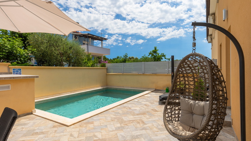 Villa Škarec 2 -Private Pool & Beach Within Walking Distance (10 min)